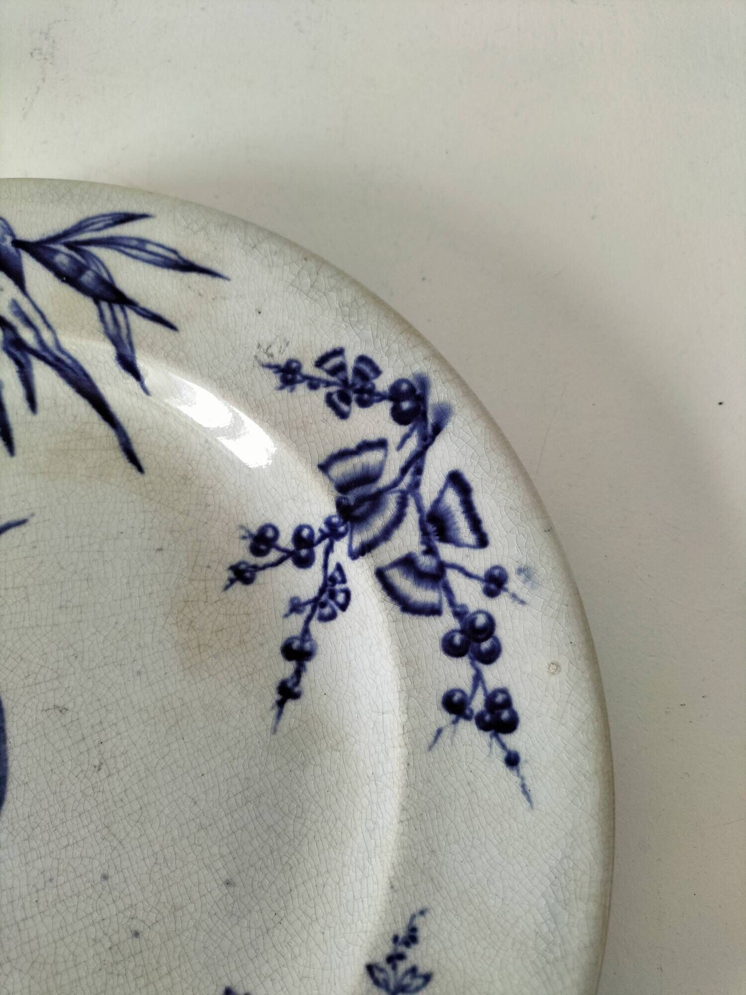 Antique plate with Chinese blue oriental decoration from the late 19th century.