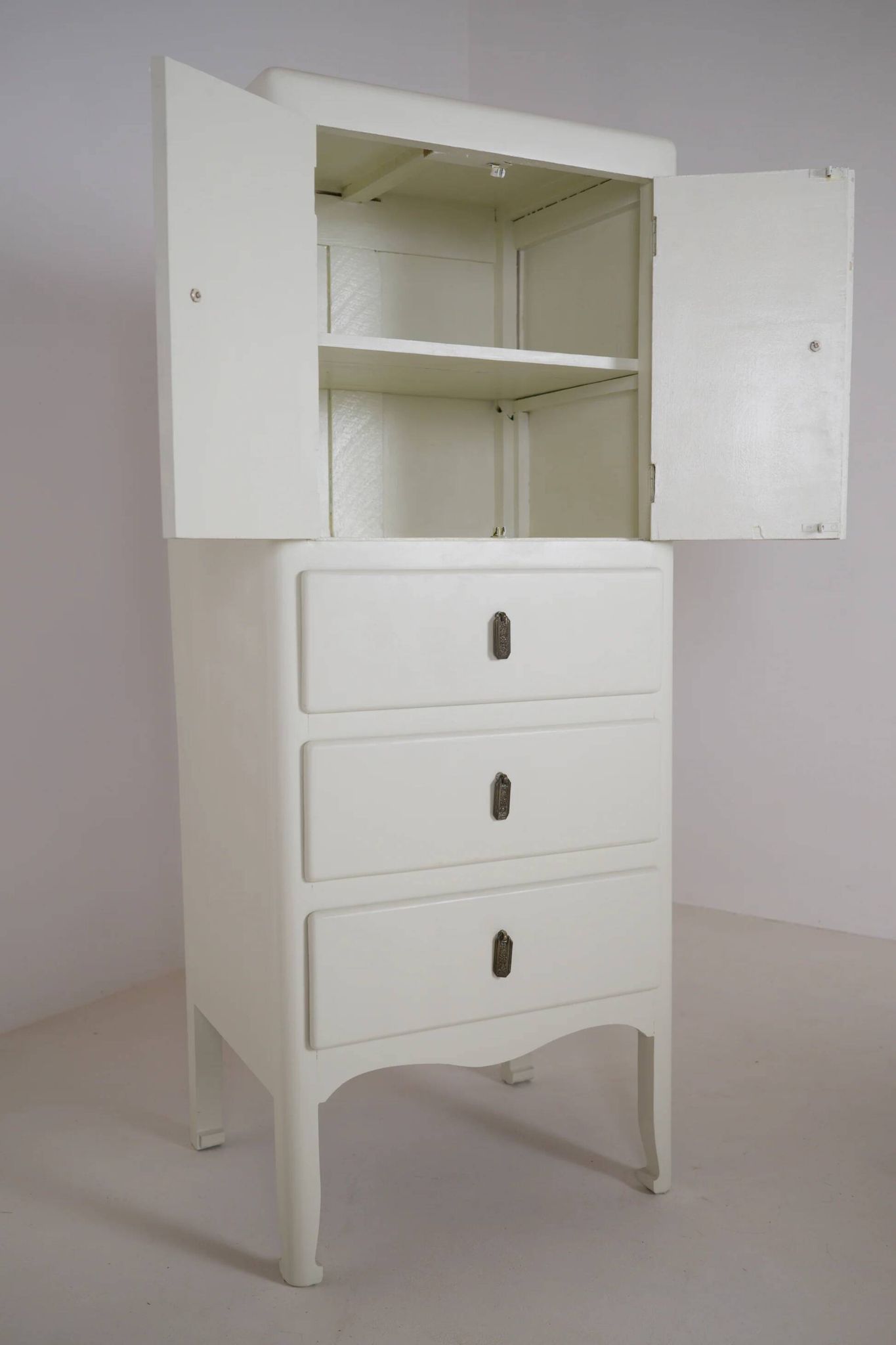 Furniture attributed to the Atelier Martine, Paul Poiret, France, circa 1920.