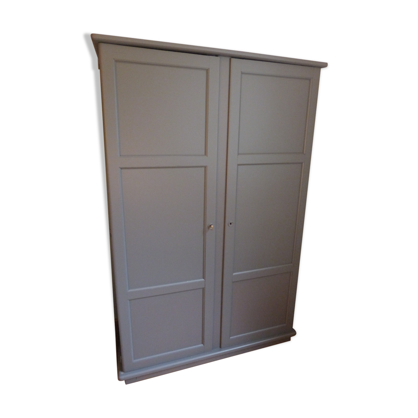Armoire parisienne