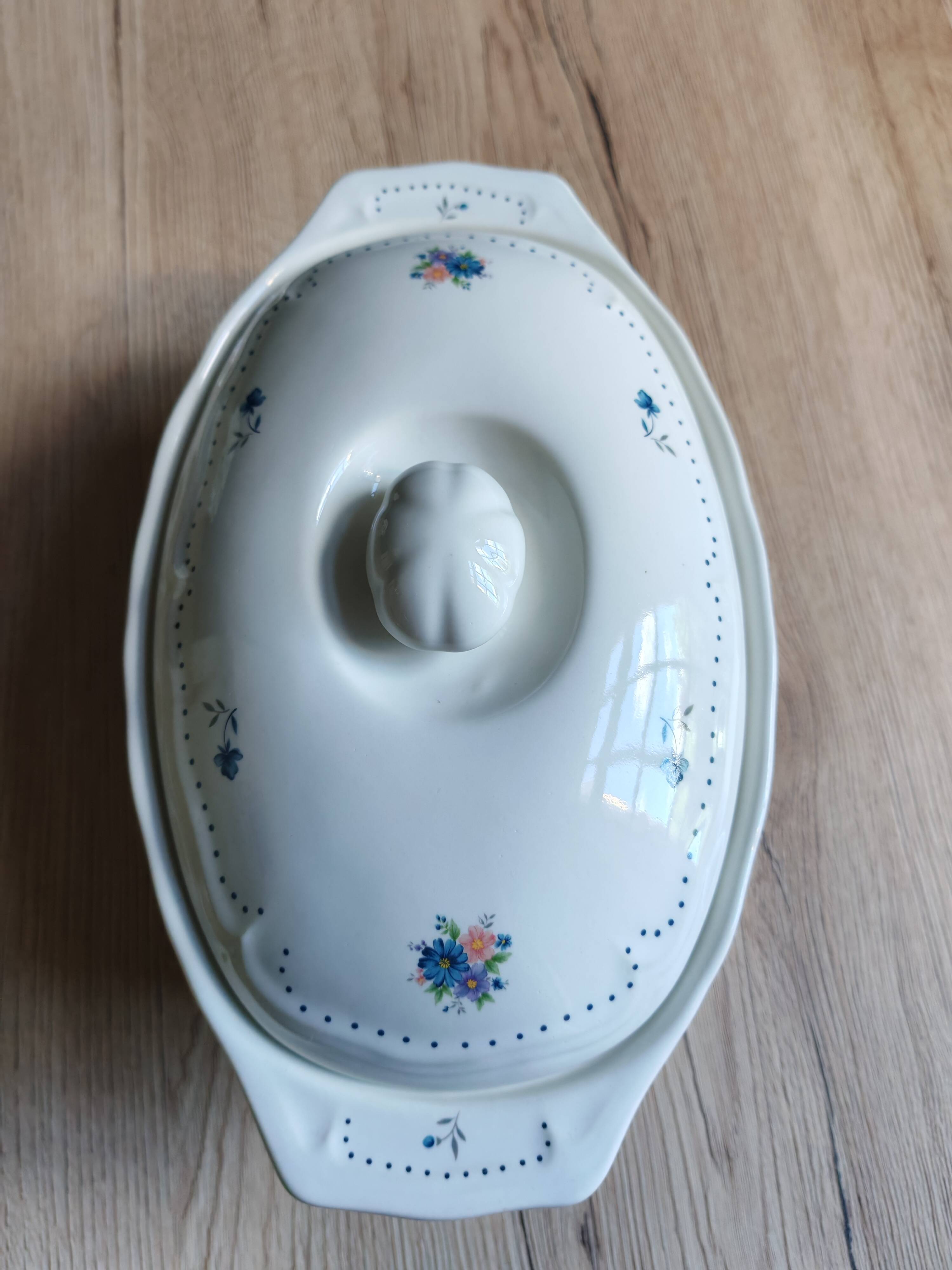 Oval floral stoneware terrine — Provincial Bouquet JMP Marketing Japan