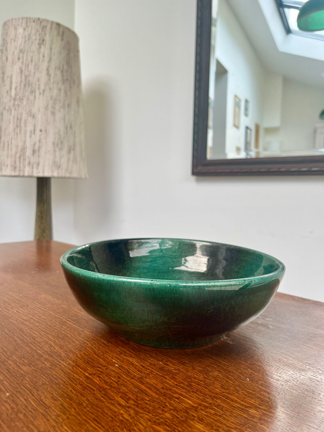 Green glazed ceramic bowl, signed Idlas.