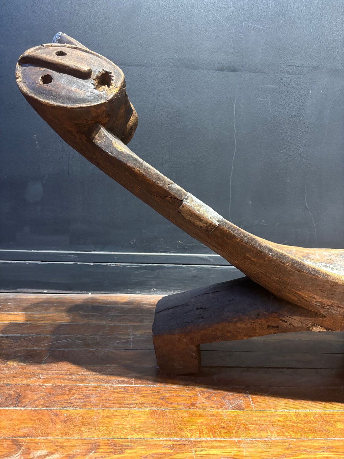 Traditional African wooden seat – Ethnic and historical piece