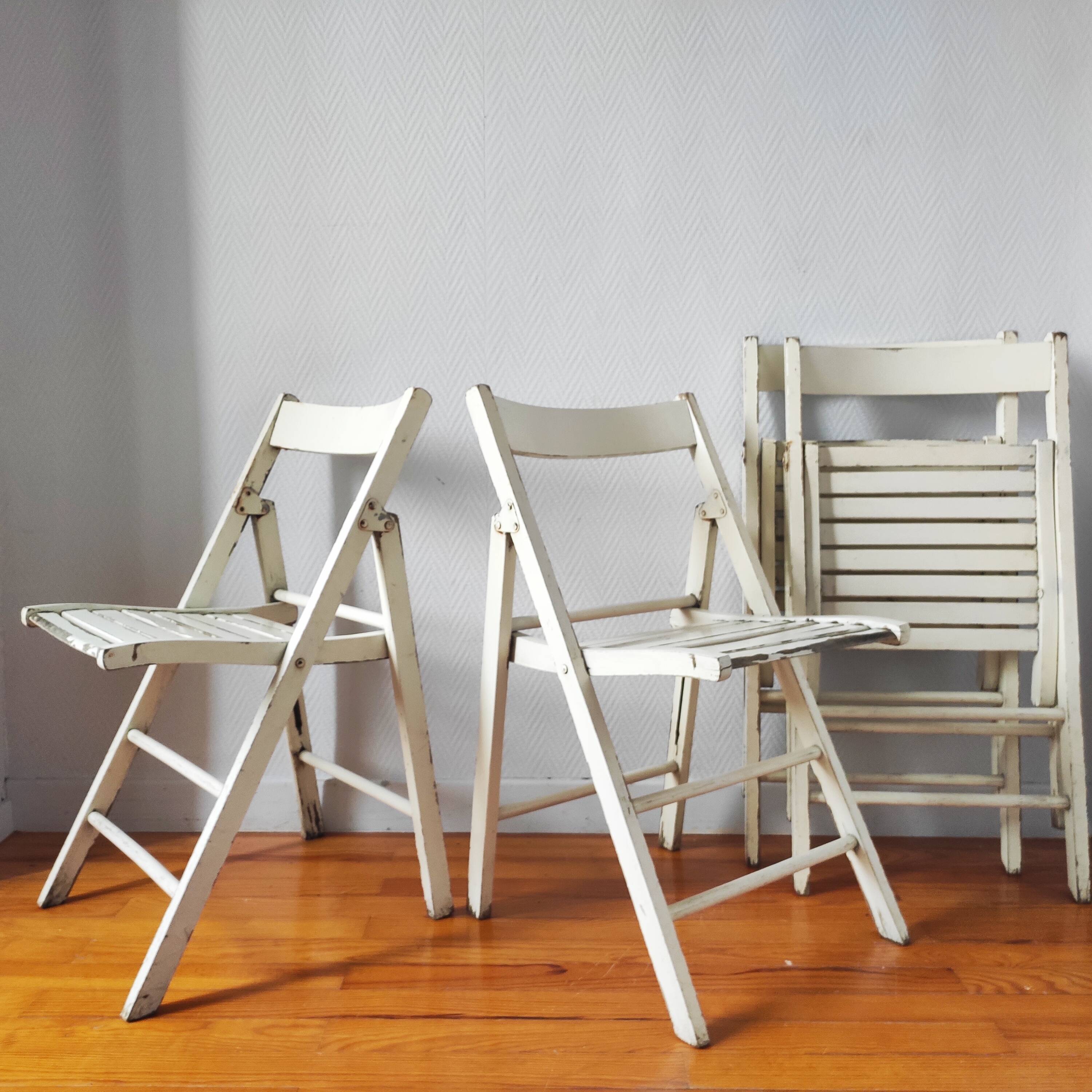 Set of 4 vintage folding chairs with wabi sabi patina