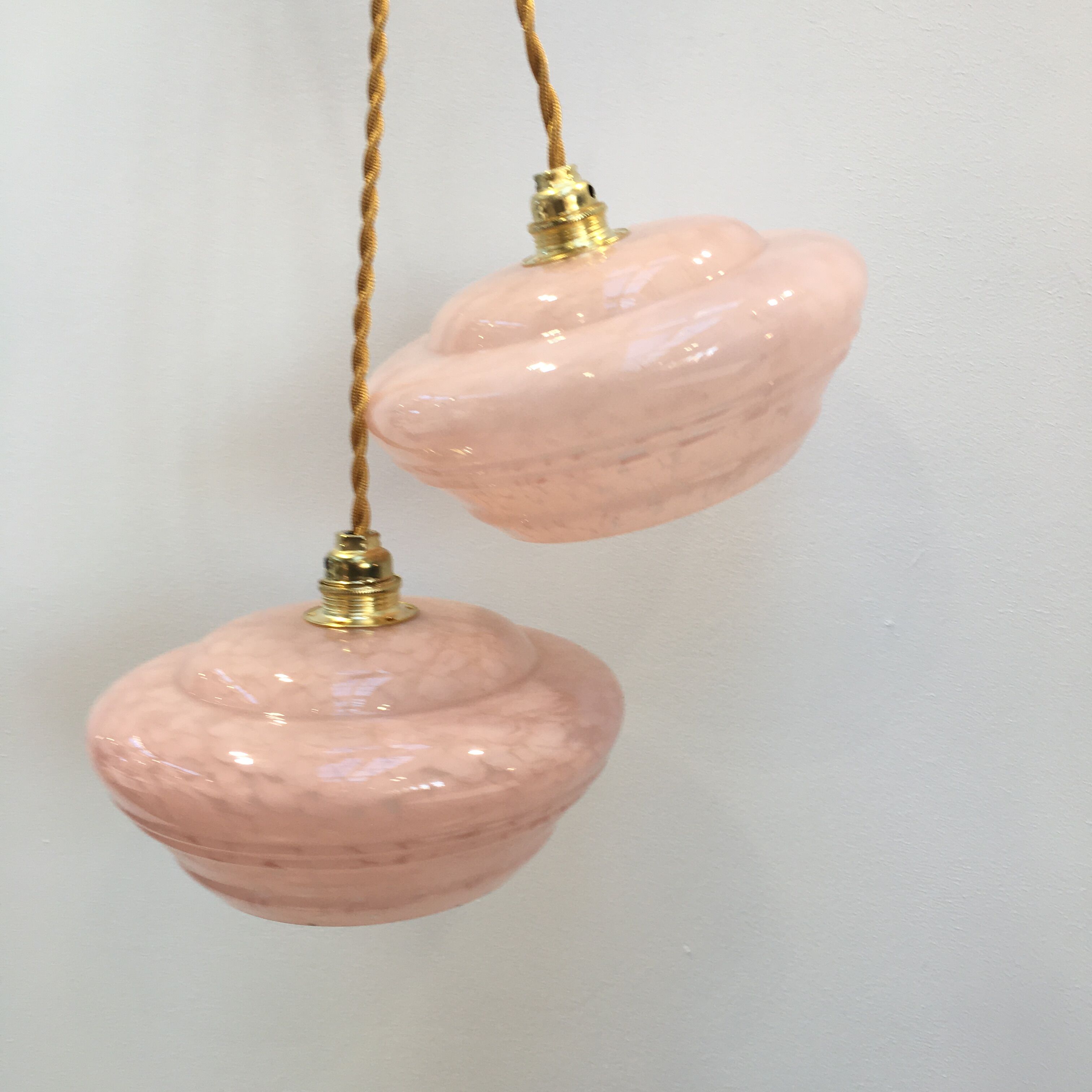 Pair of Art Deco suspensions in pink Clichy glass