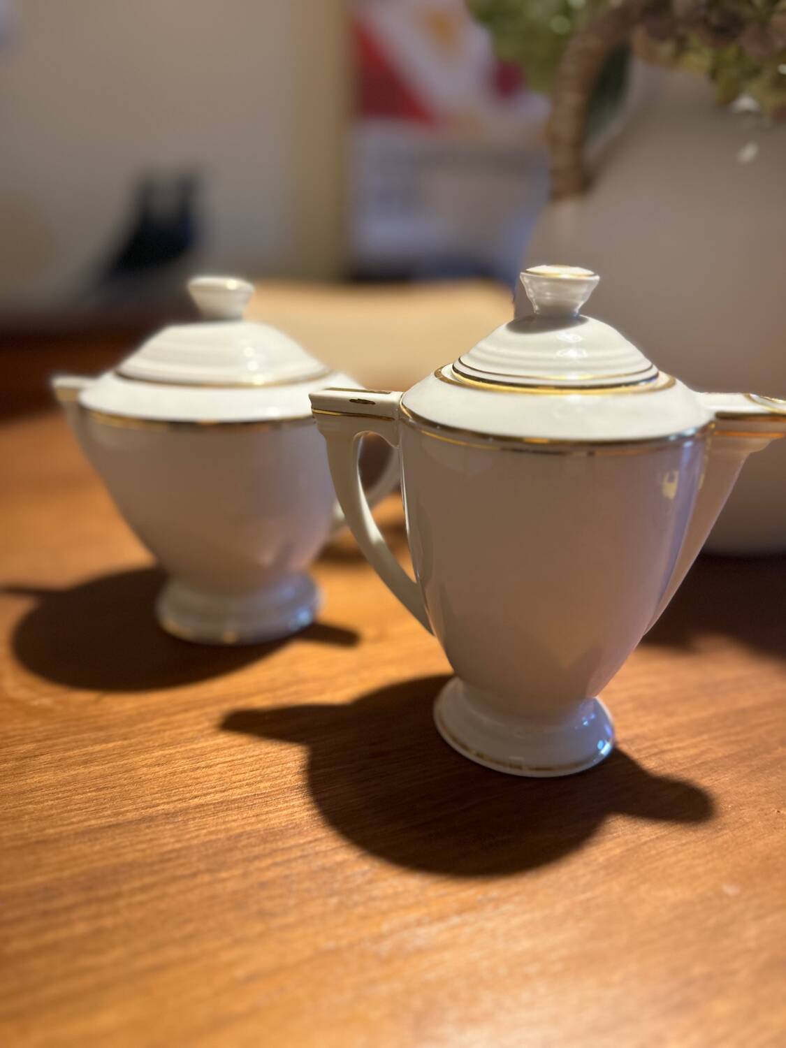 Sugar bowl and milk jug in Limoge porcelain