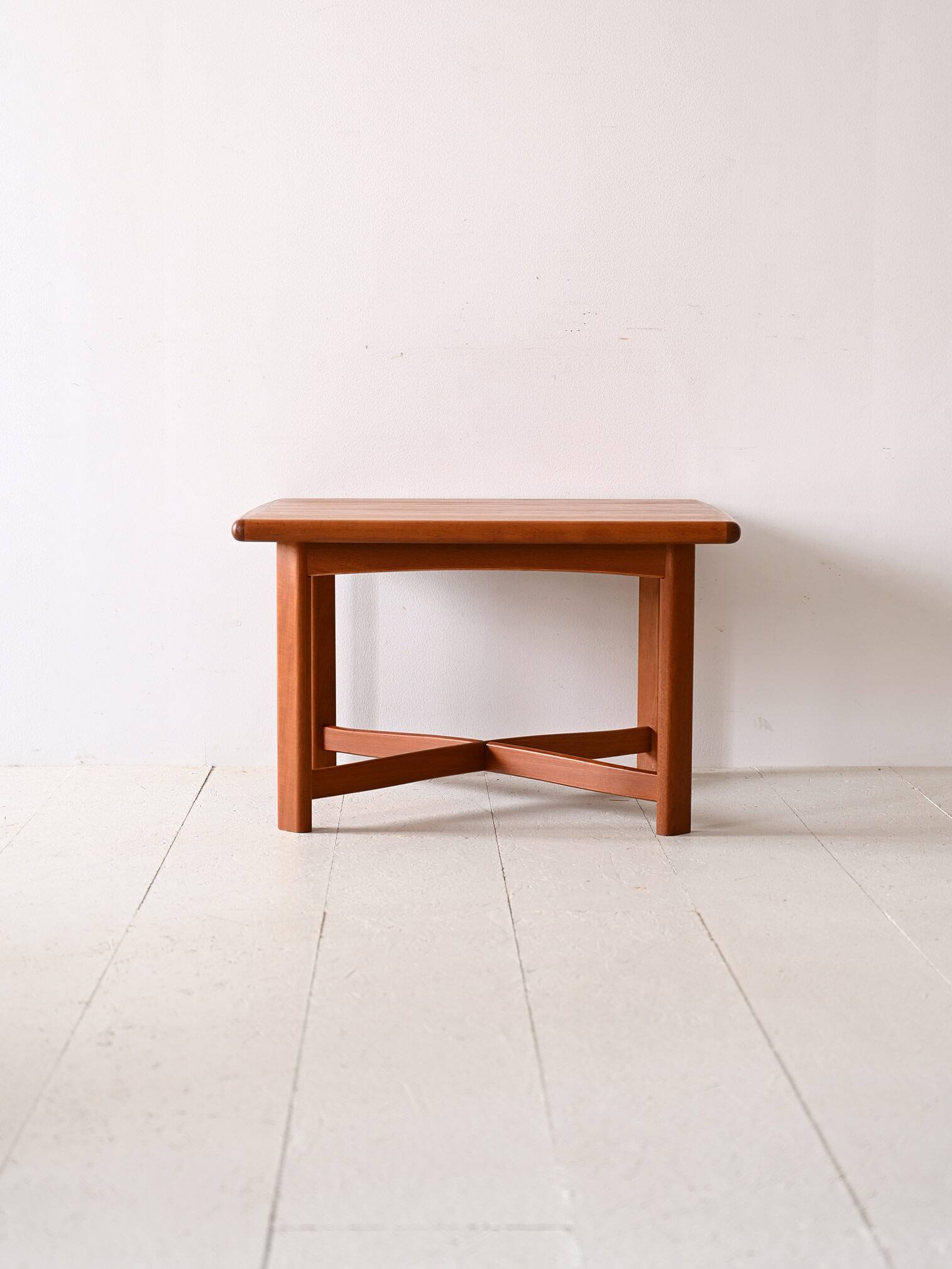 Table basse carrée en teck fabriquée au Danemark