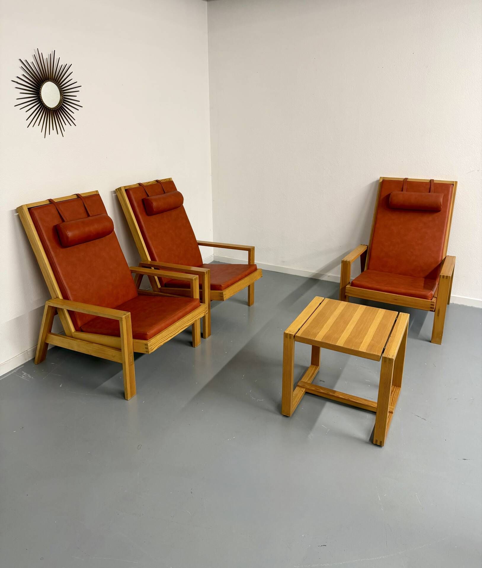 Ensemble salon en pin 3 fauteuils lounge et table design scandinave 70