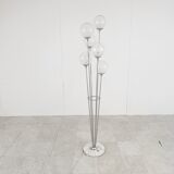 Contemporary floor lamp