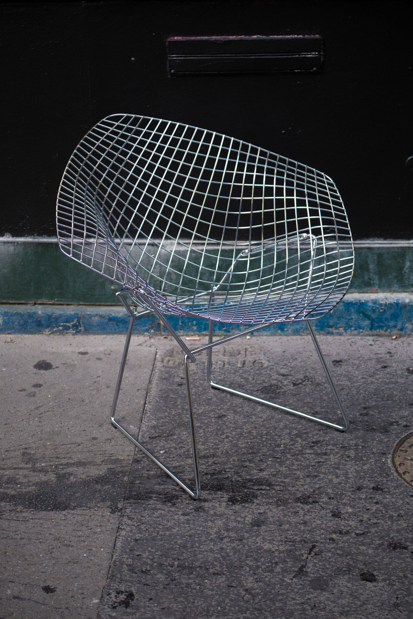 Diamond chair by Harry Bertoia, Knoll edition 2000