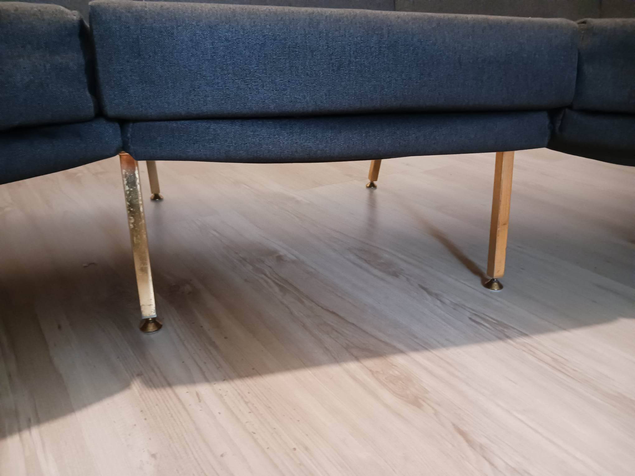 Panoramic model sofa produced by Airborne 1954 by Pierre Guariche