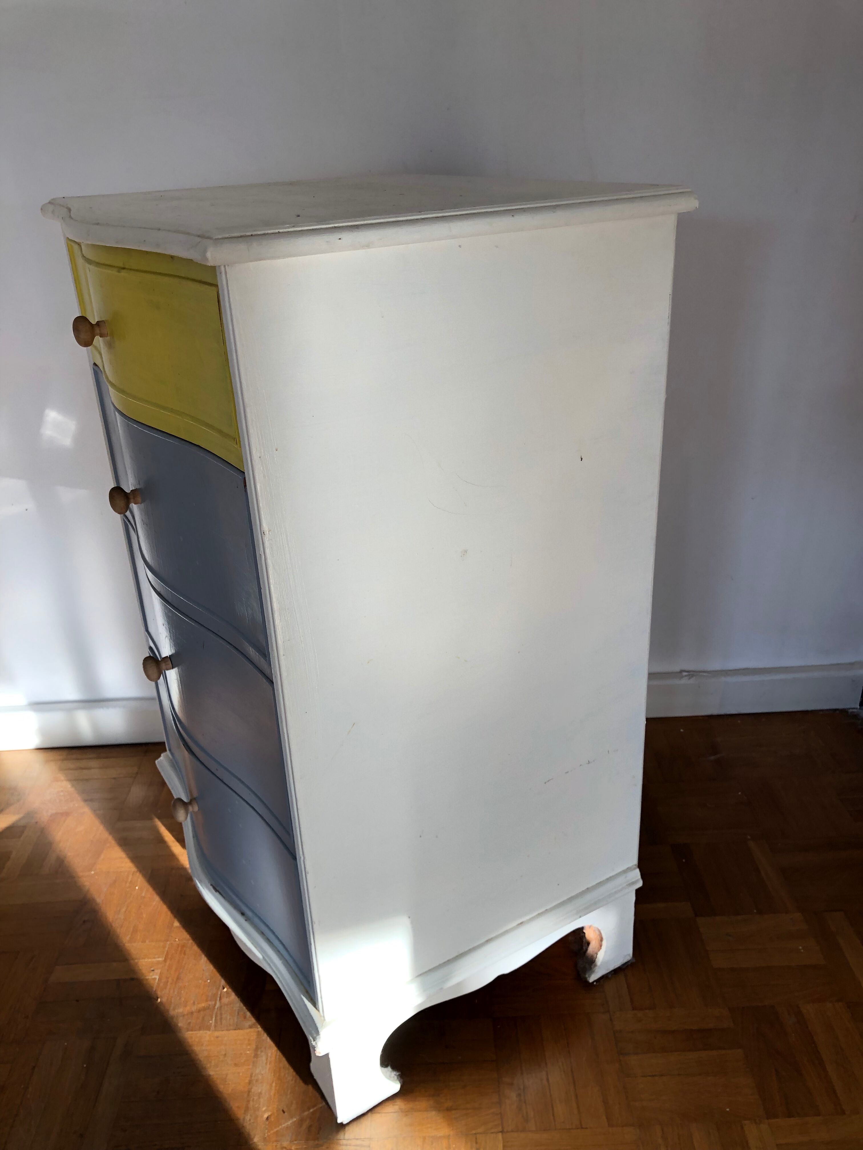 Painted English style chest of drawers