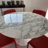 Table Saarinen