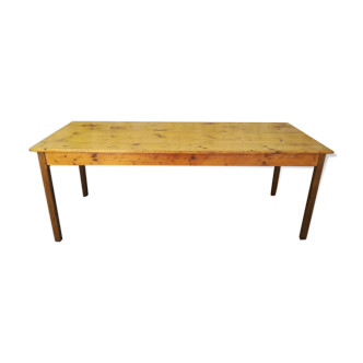 Farm table