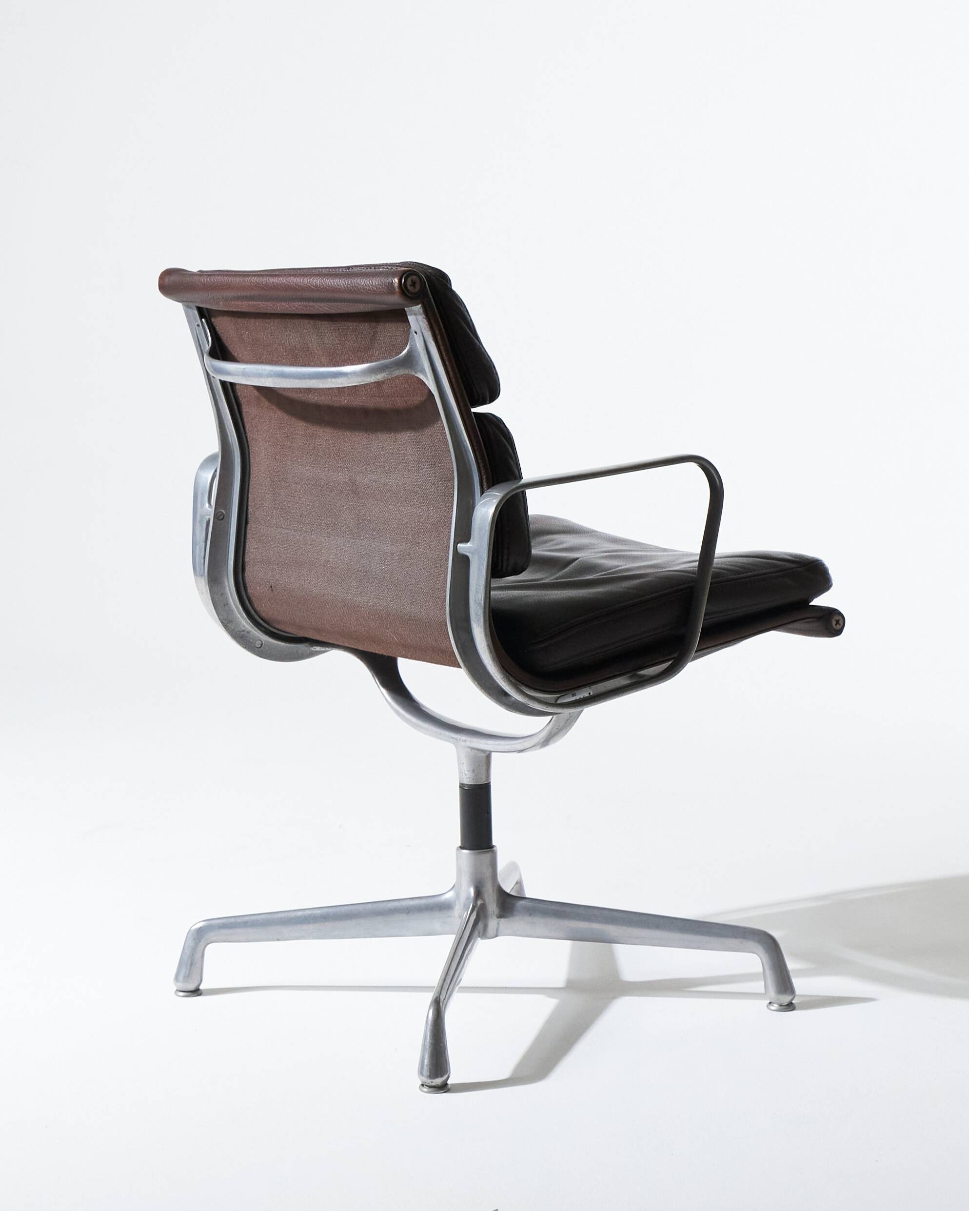 Pair of brown leather sofa pads, Herman Miller, 1970s