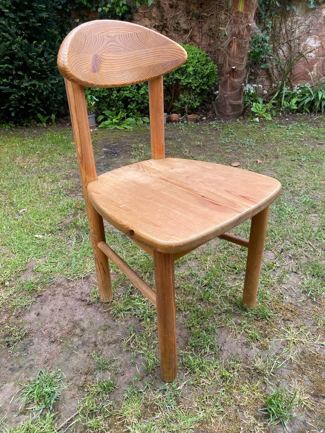 Chaise en pin par Rainer  Daumiller vers 1960