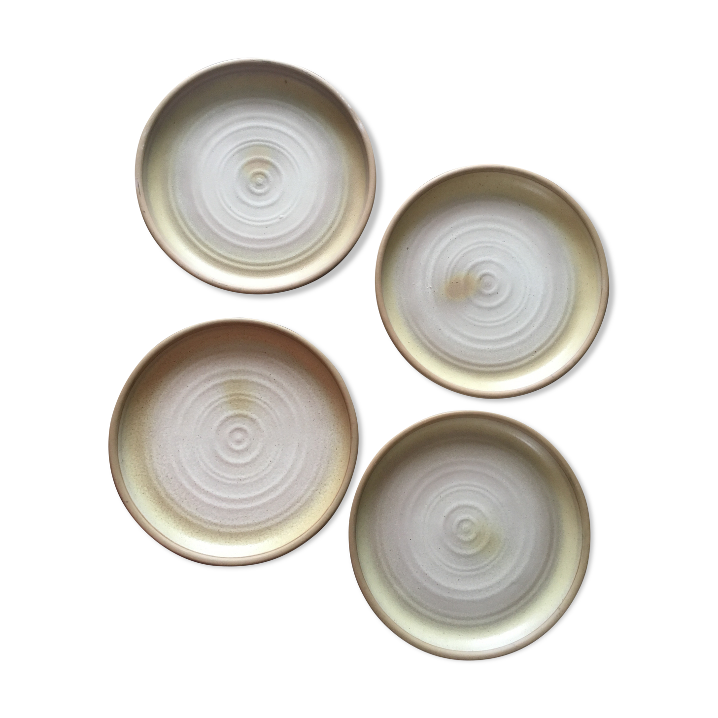 Brown stoneware plates