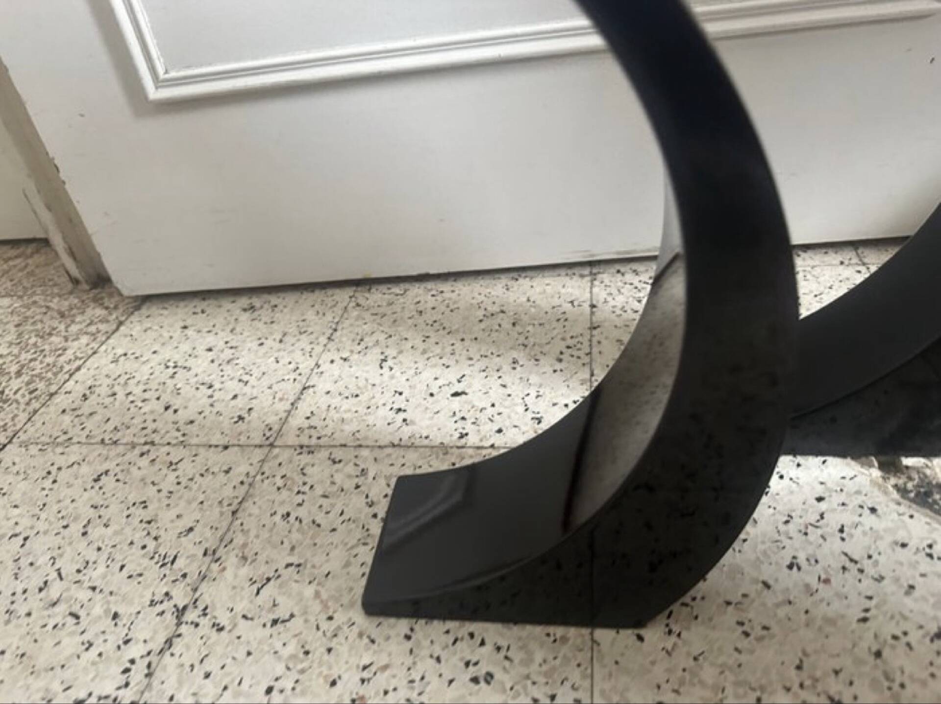 Half Back Moon design lamp