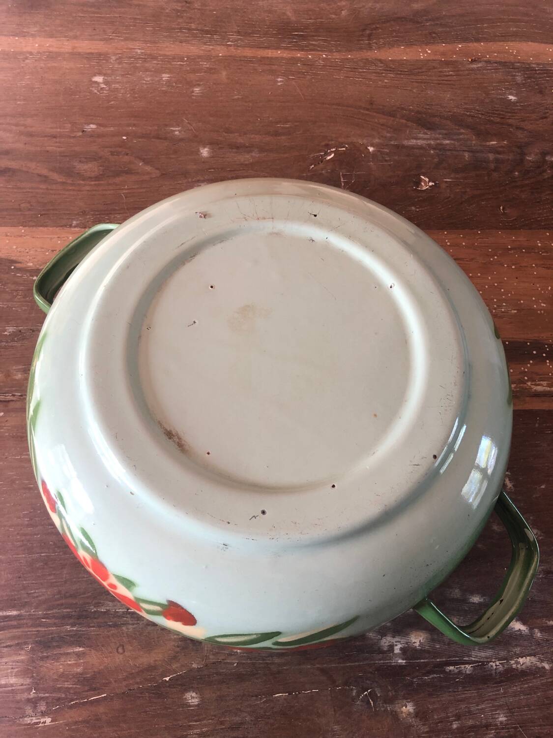 Enamelled sheet tureen