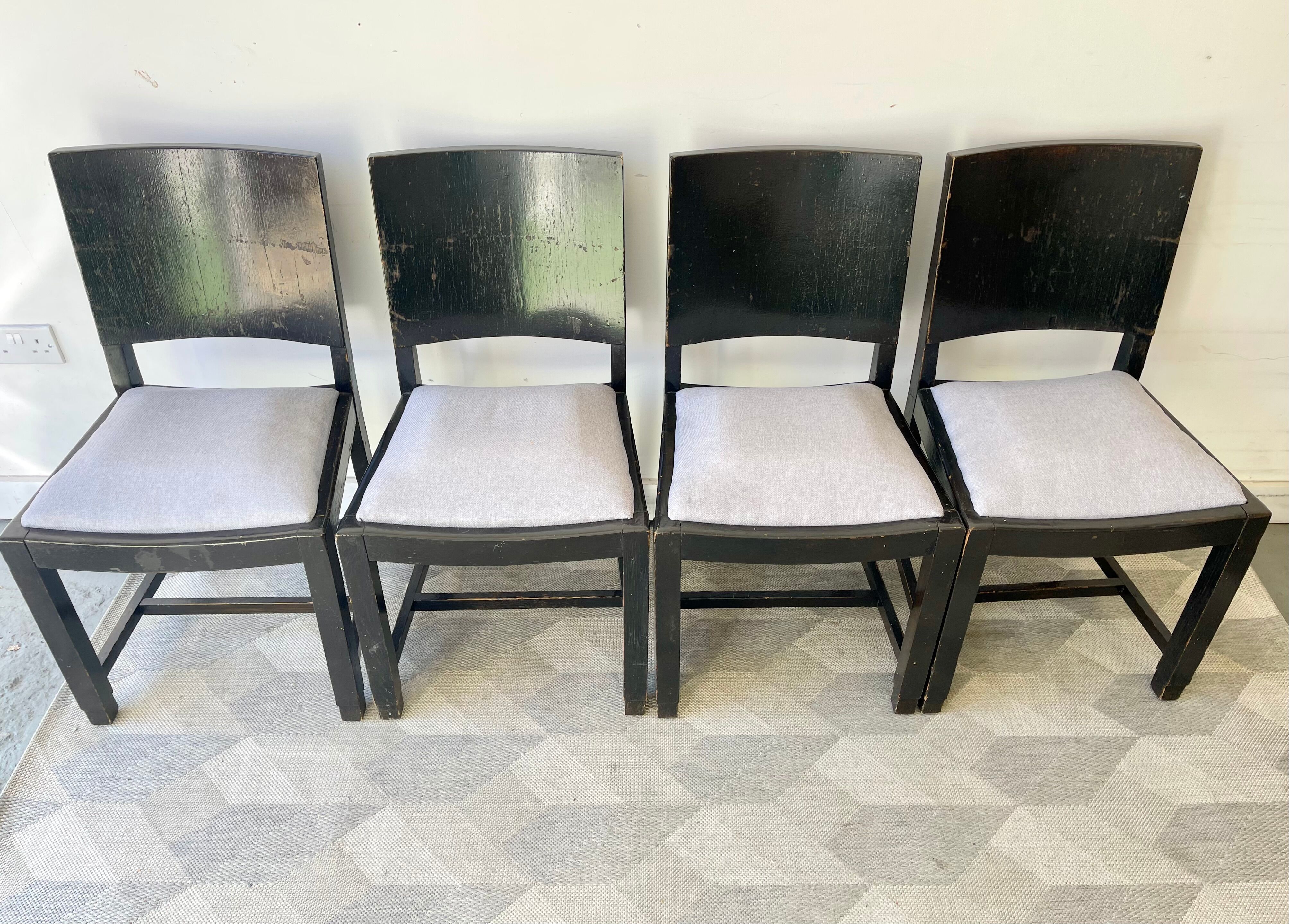 Set de 4 chaises de salle à manger Art Déco en noir