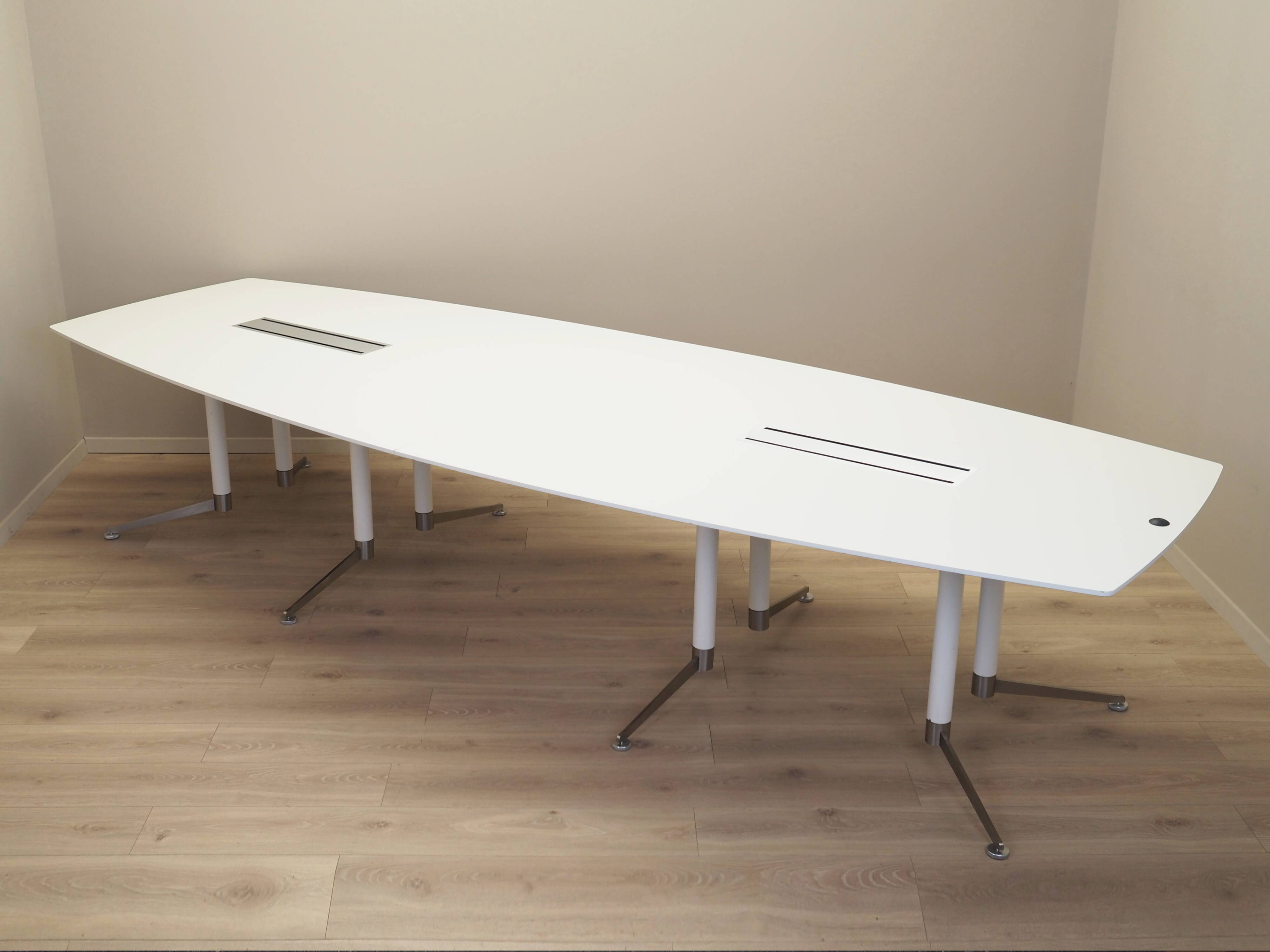 Conference table, Danish design, 2016, designer: Paul Leroy, manufacturer: Paustian