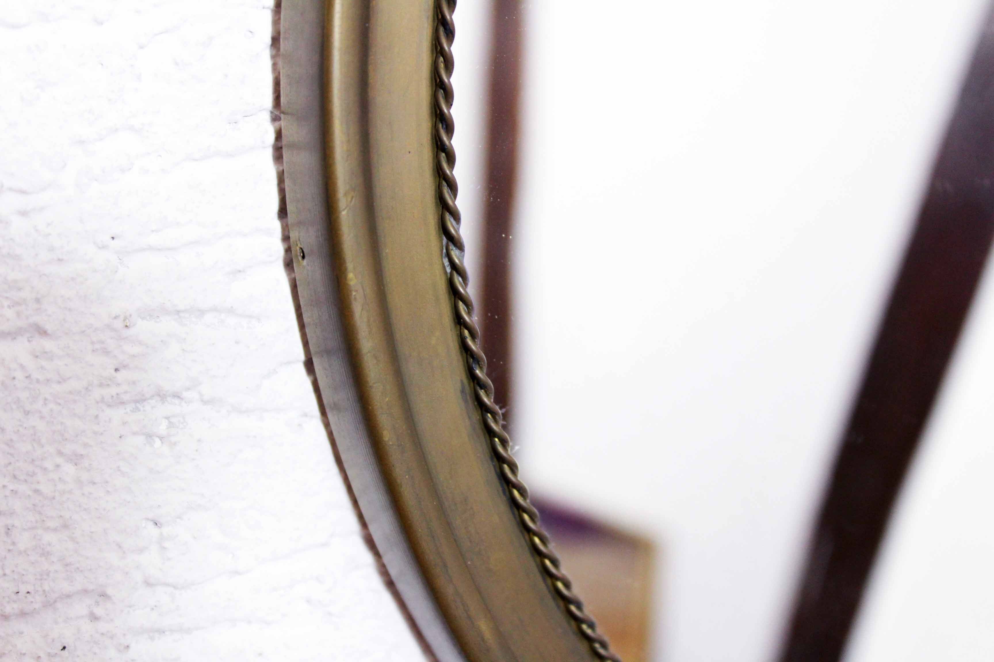 Round mirror, brass frame with décor 37x37cm