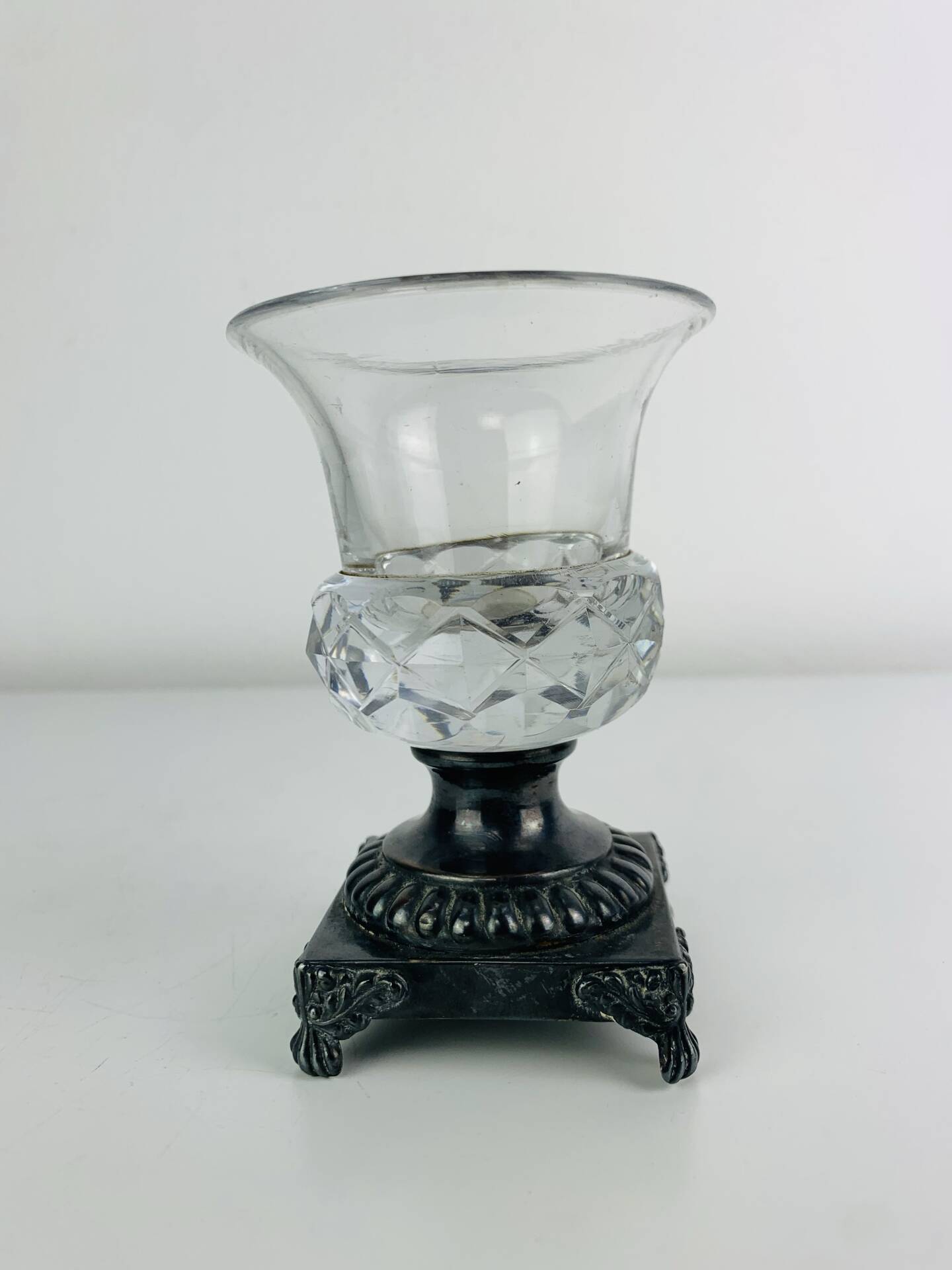Salière en cristal et métal argenté