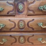 Rustic chest of drawers from the 18th century