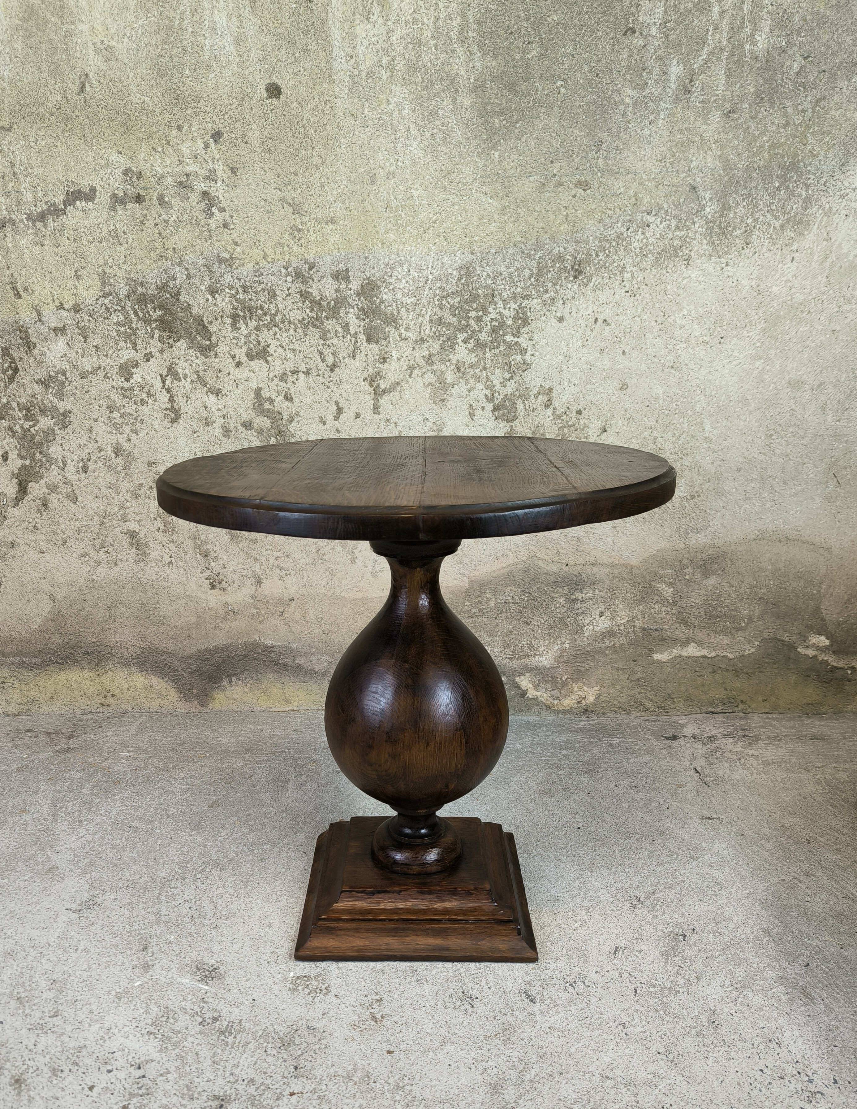 Vintage side table in solid wood