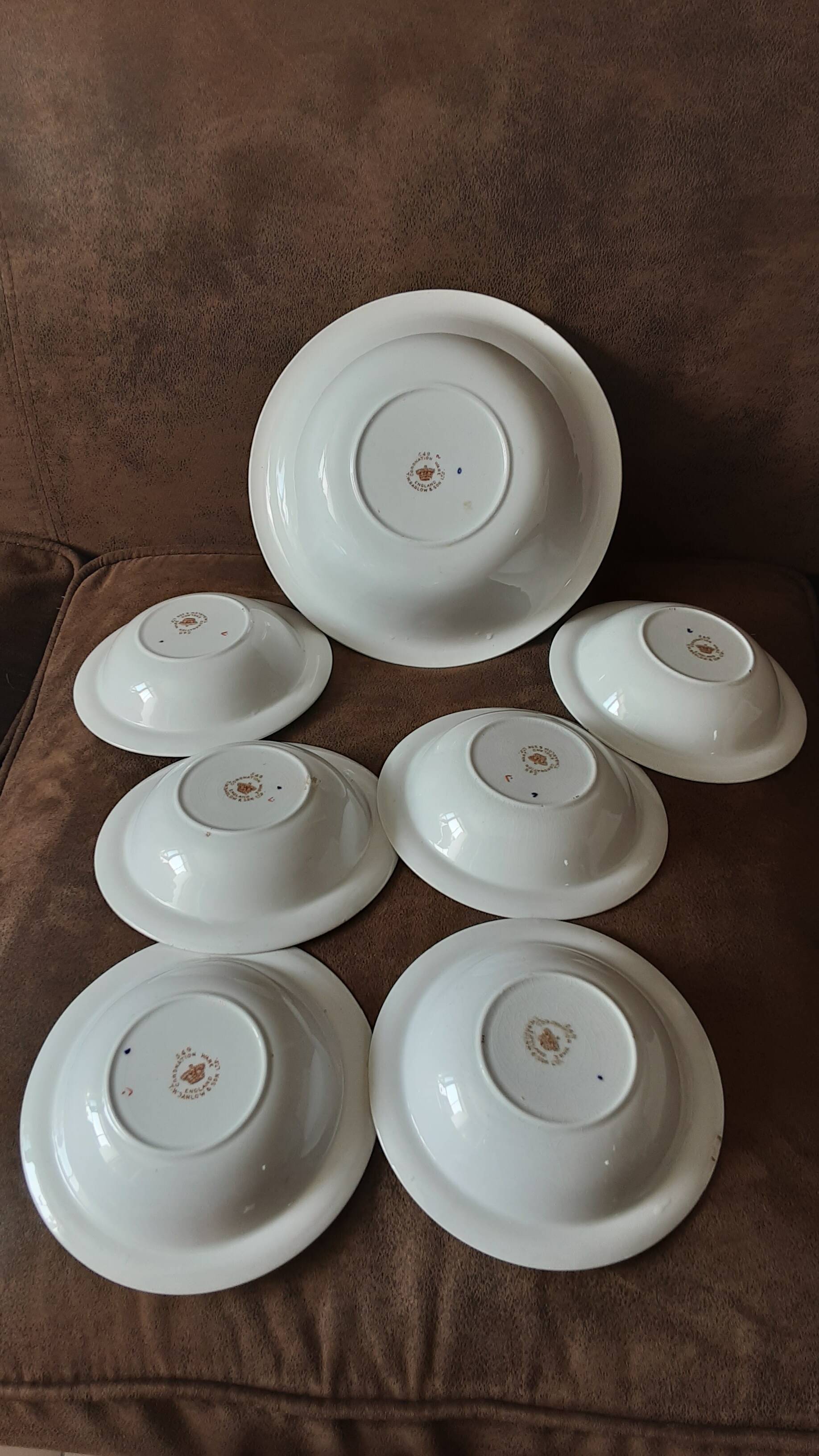 Bowl set and 6 cups England