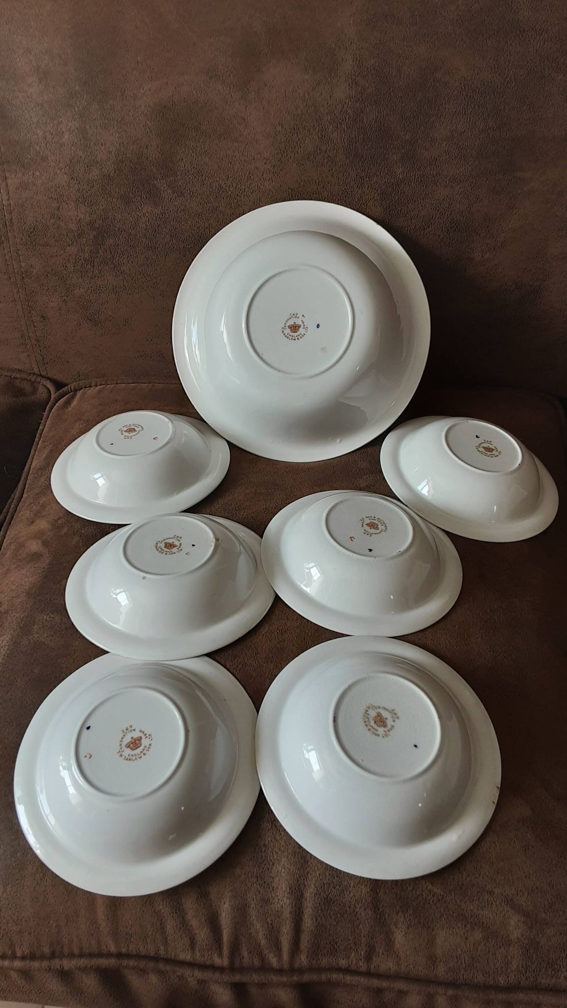 Bowl set and 6 cups England