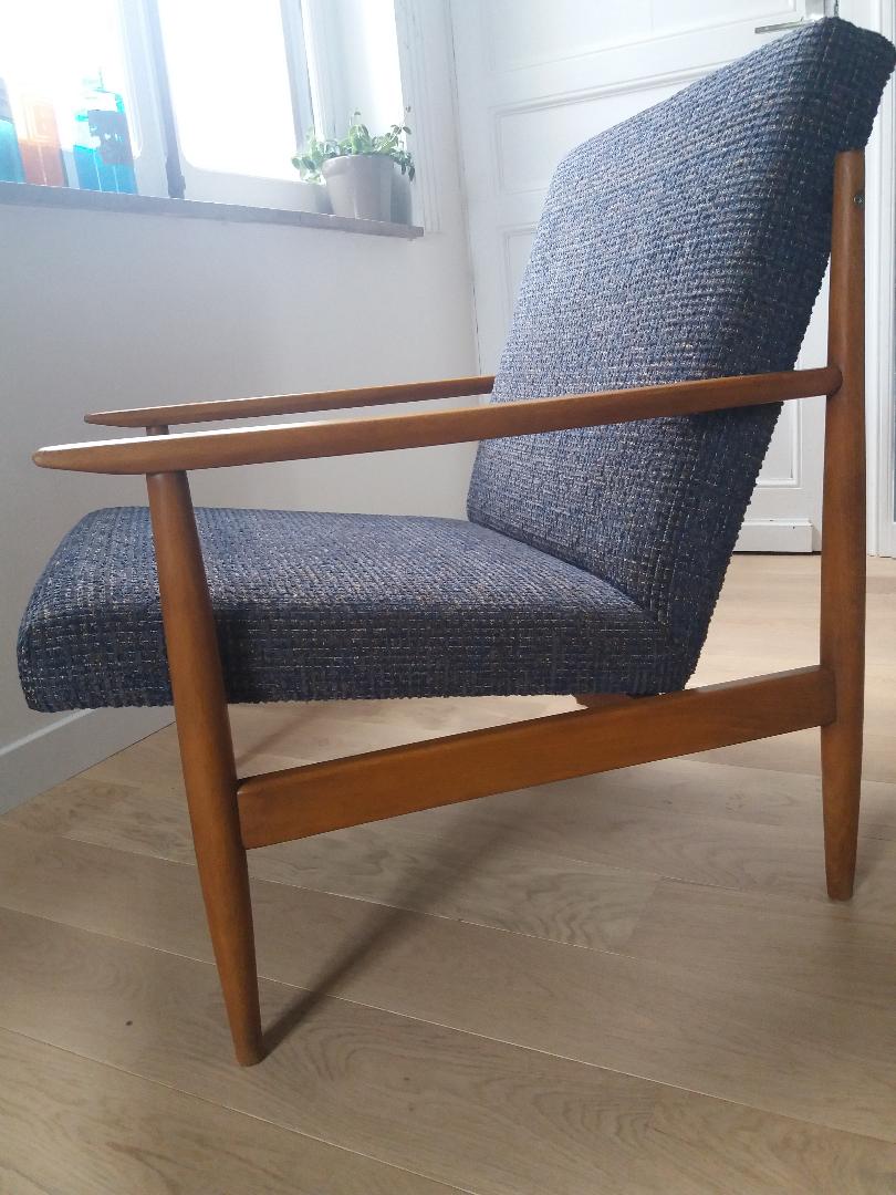Fauteuil scandinave bleu