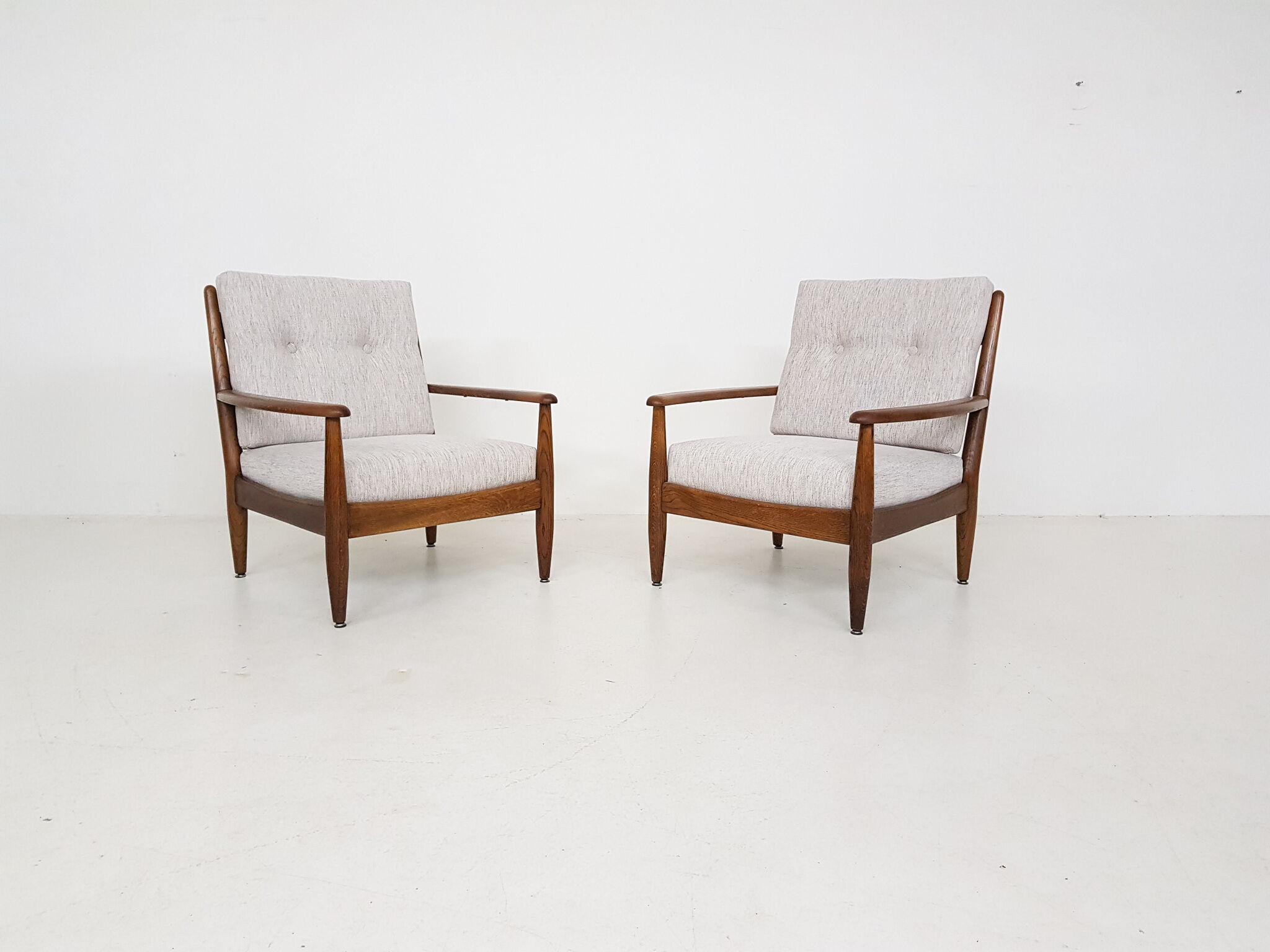 Set of 2 oak lounge chairs, The Netherlands 1960’s
