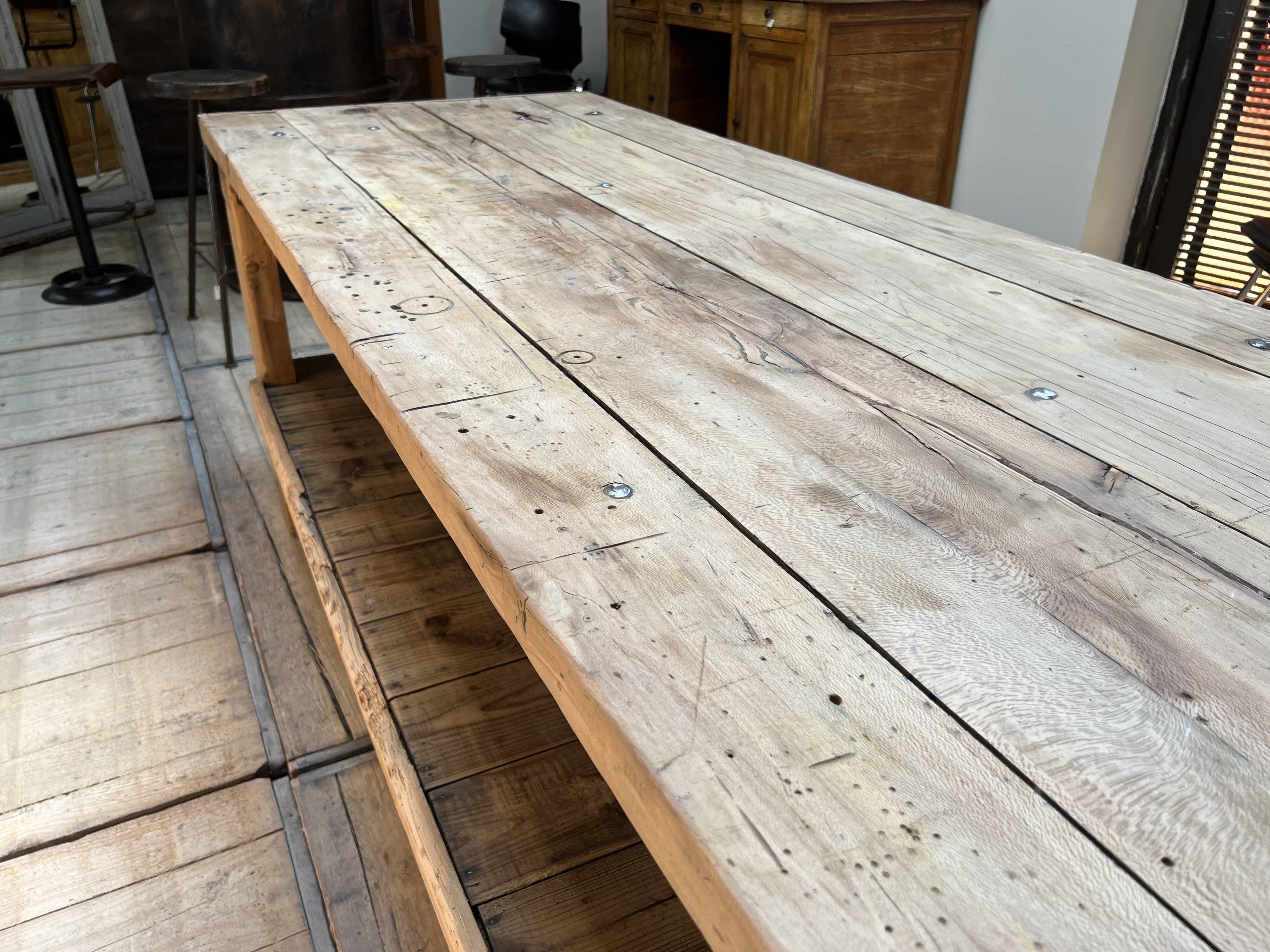Ilot central en bois brut