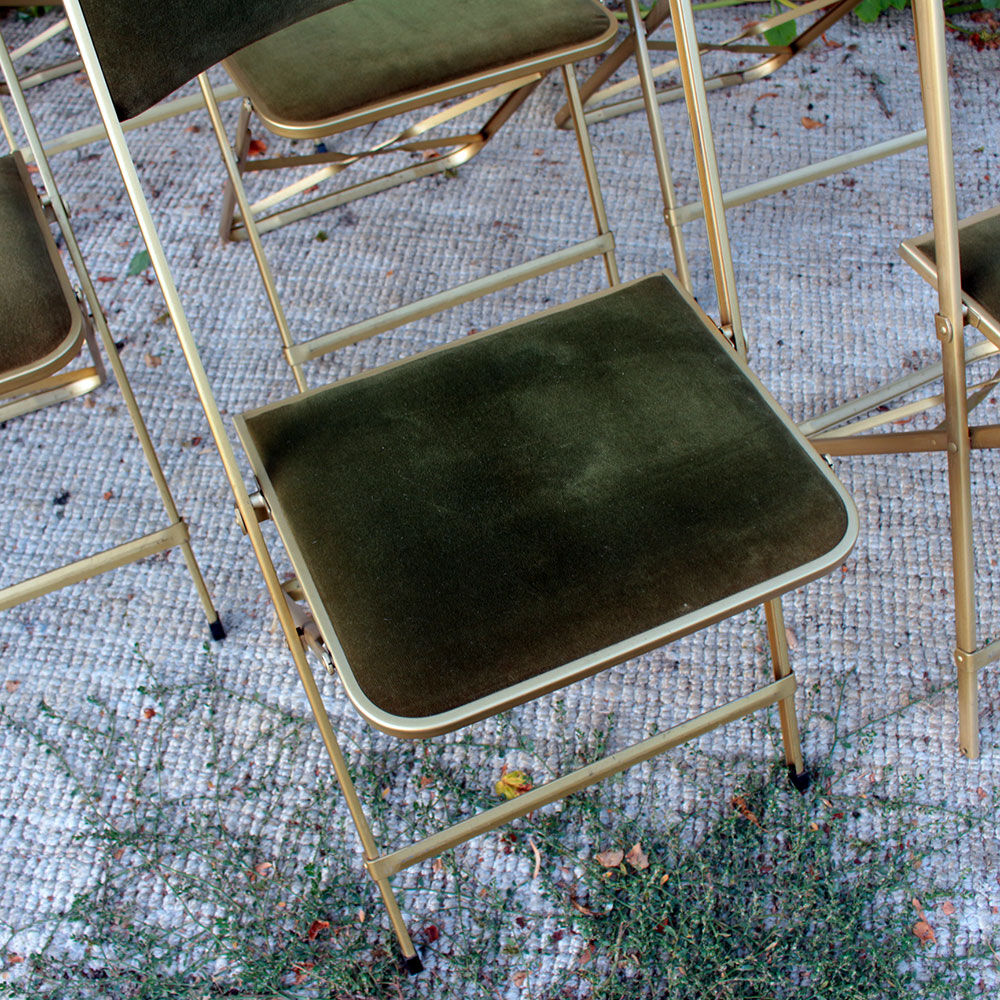 Set of 6 vintage folding chairs