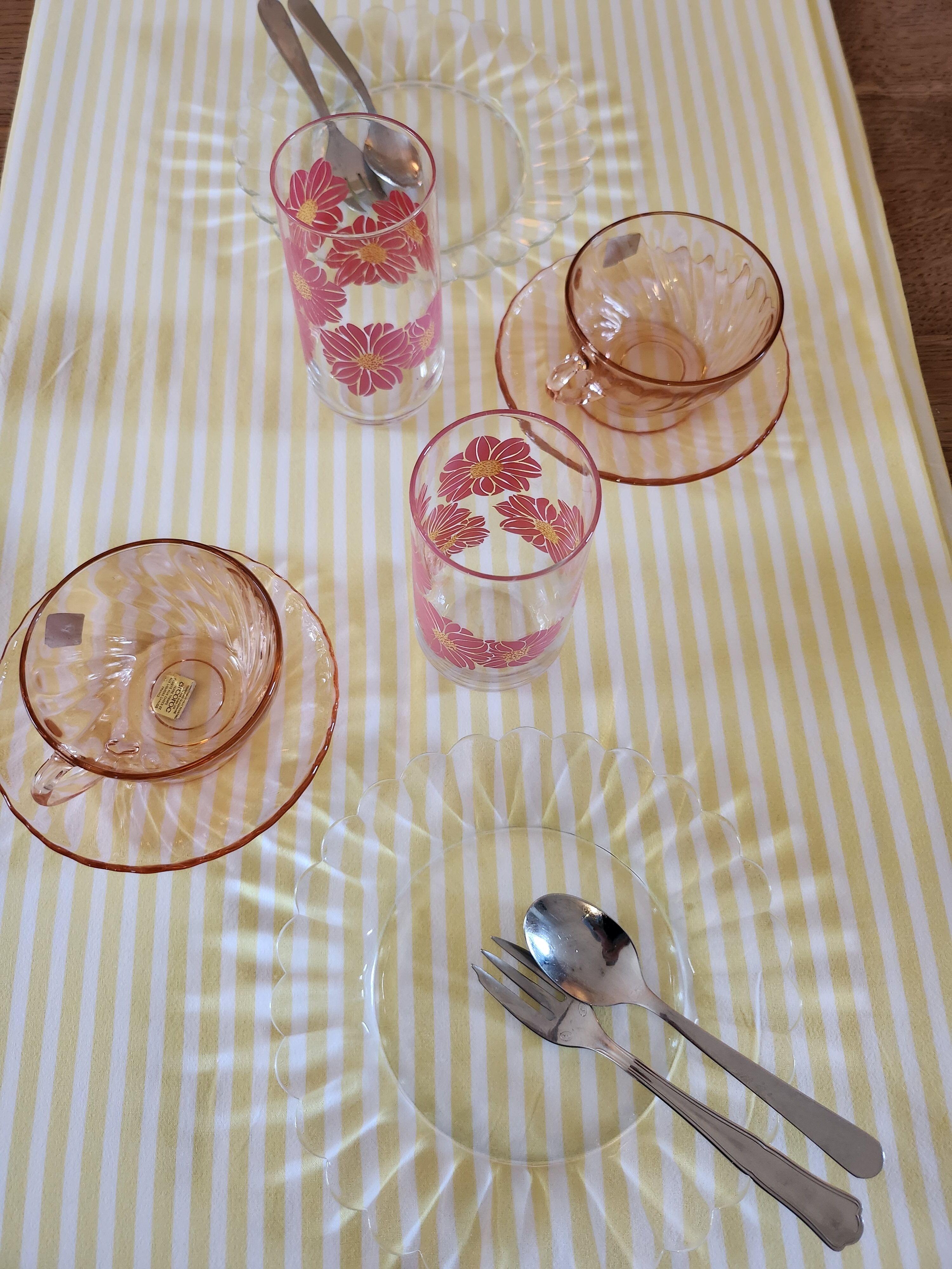 7 dessert plates Duralex Marguerite