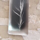 Stainless steel top, hand-engraved décor, to hang