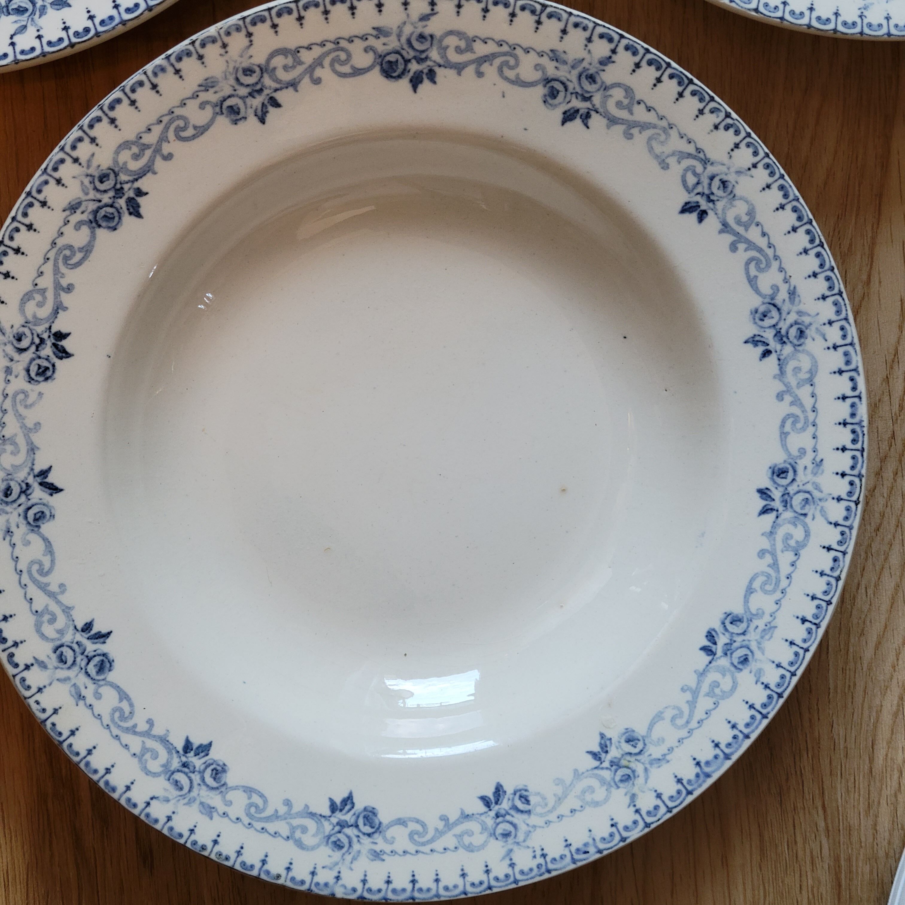 Choisy le Roi Boulenger 3 hollow plates model Parmentier Terre de Fer