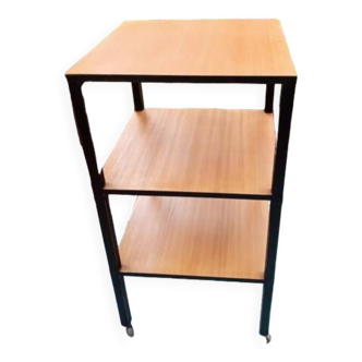 Serving table on casters