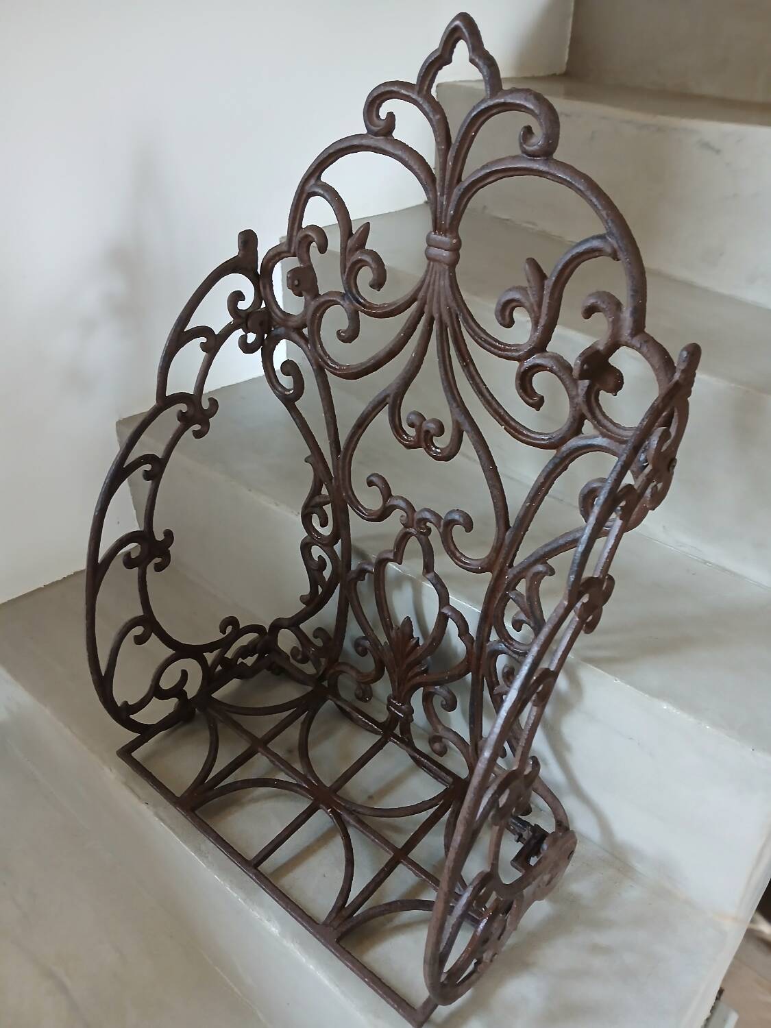 Étagère murale en fonte