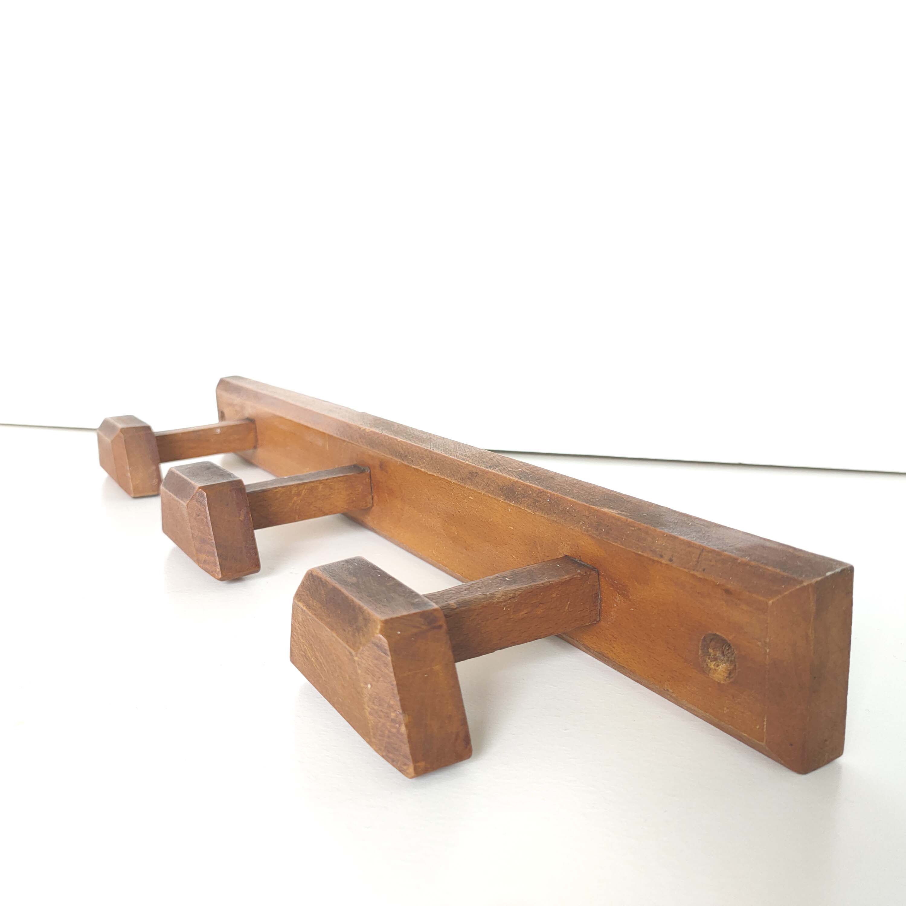 Coat racks 2 wood patères 40s