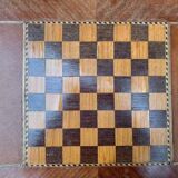 Table chess marqueterie piece sculptee bois 1930