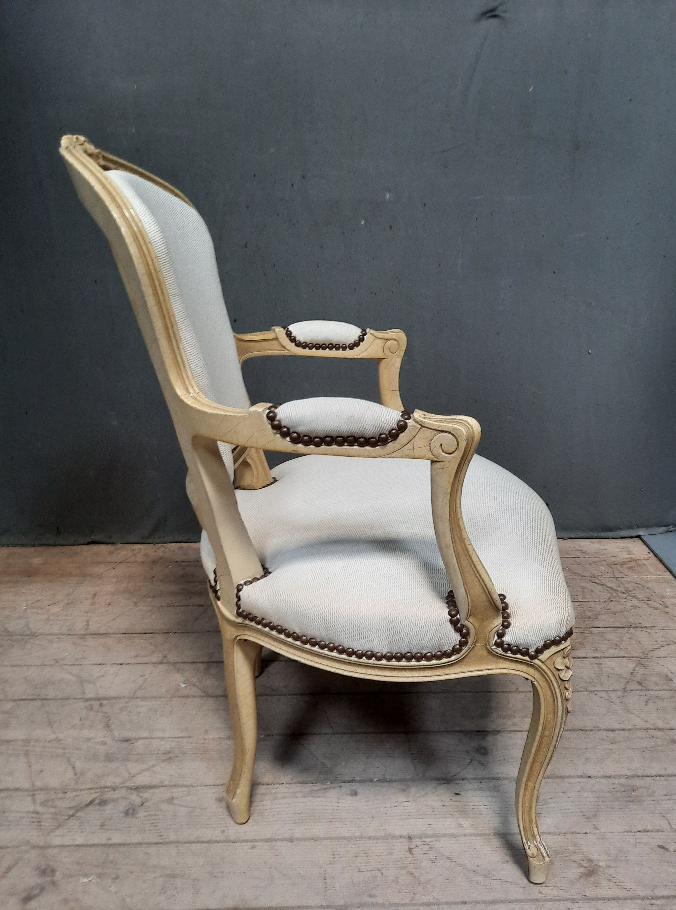 White lacquered armchair Louis XV style