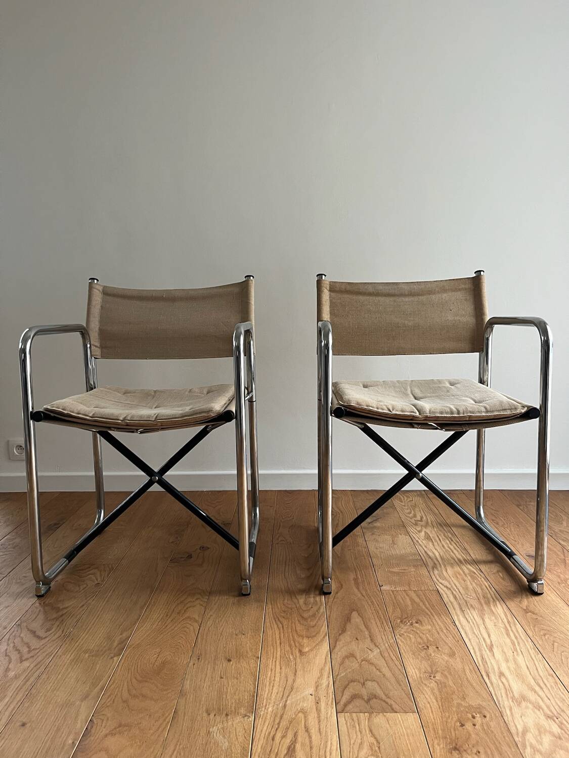 2 chairs - Lammhults Model No. X75-2 - Börge Lindau & Bo Lindekrantz