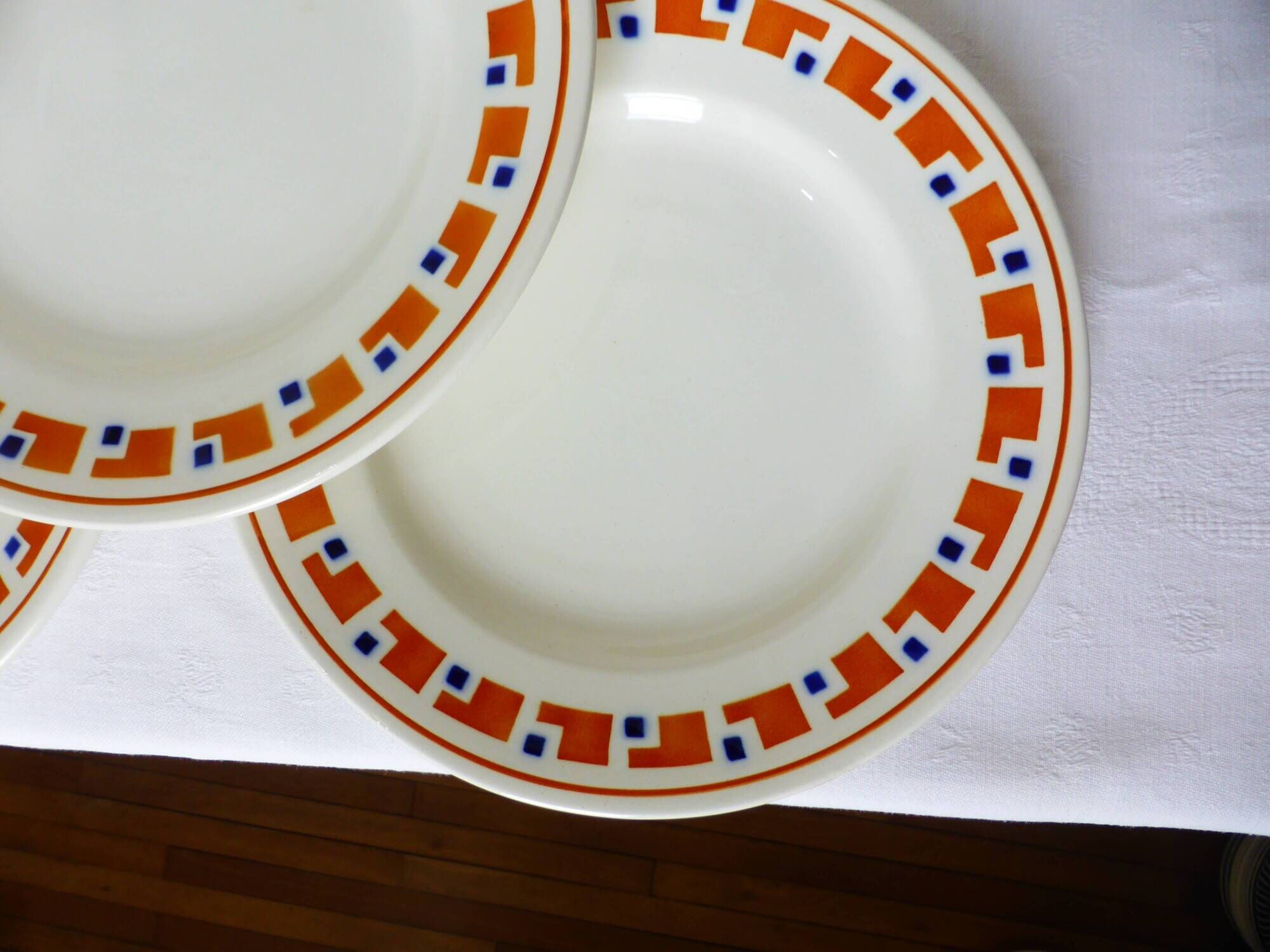 4 flat plates in iron earth from Les Salins model Lucette
