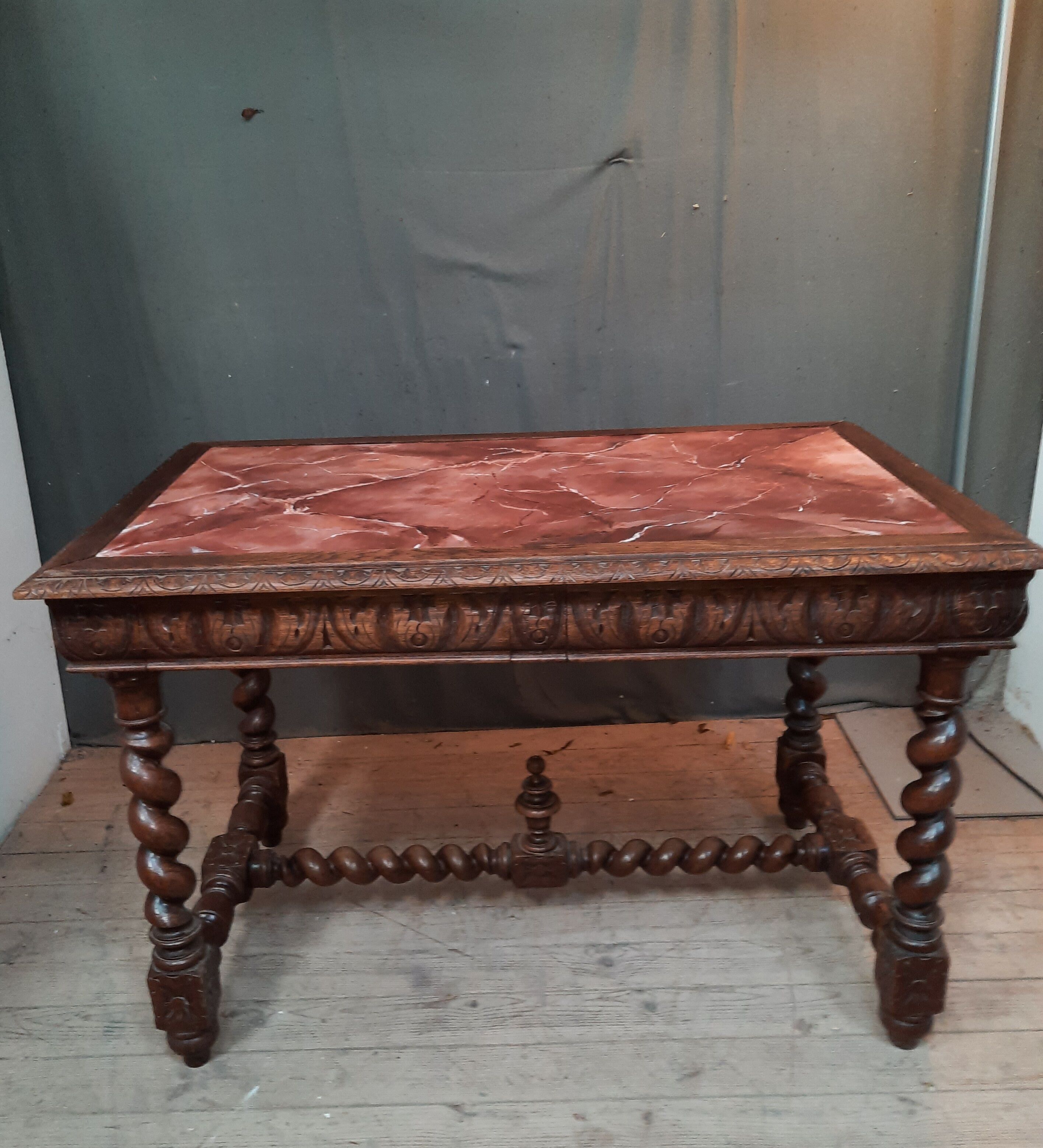Table desk style Louis XIII