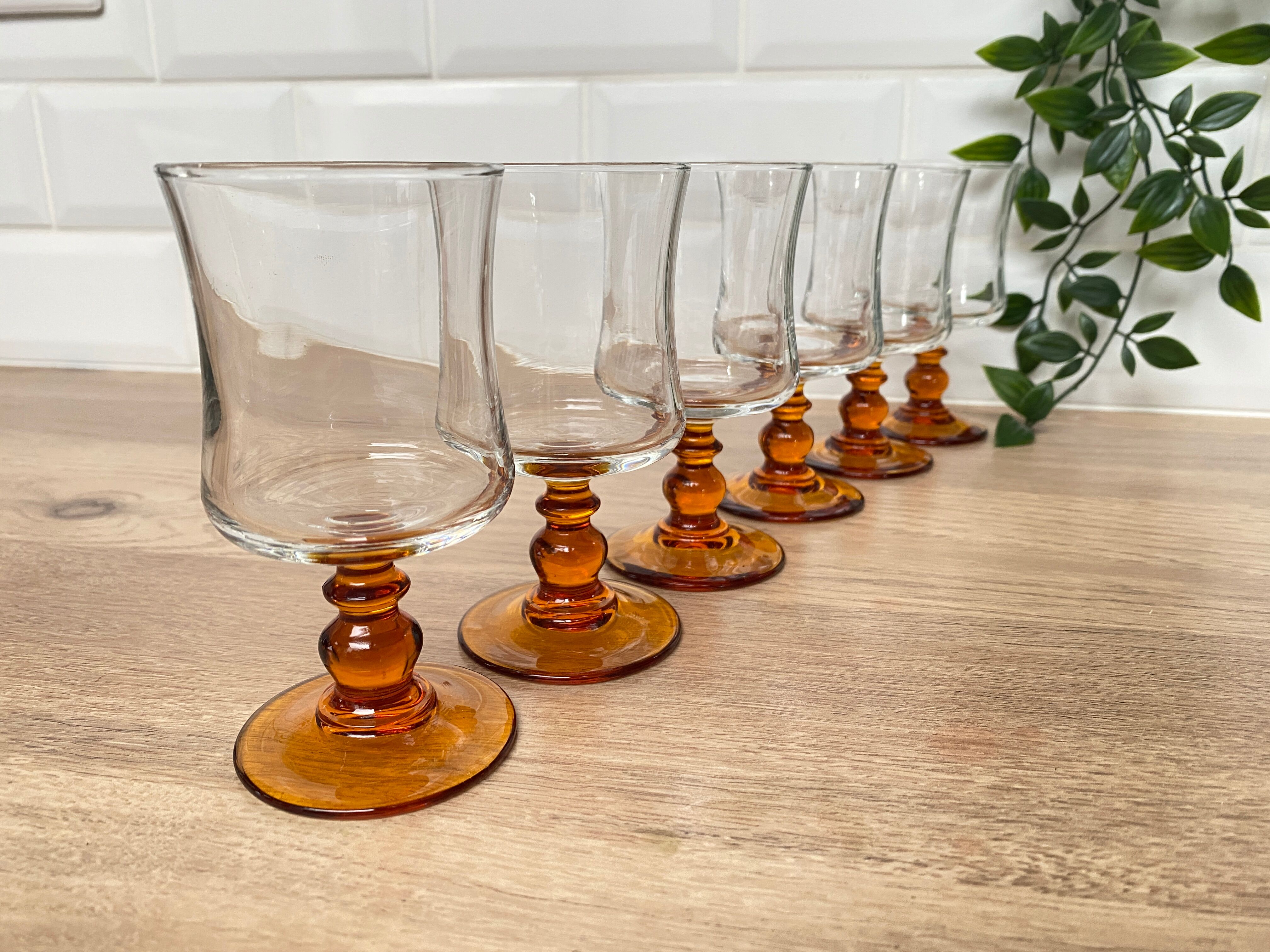 Set of 6 Luminarc white wine glasses Antique model