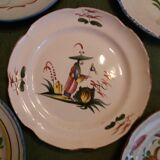 5 assiettes faïence