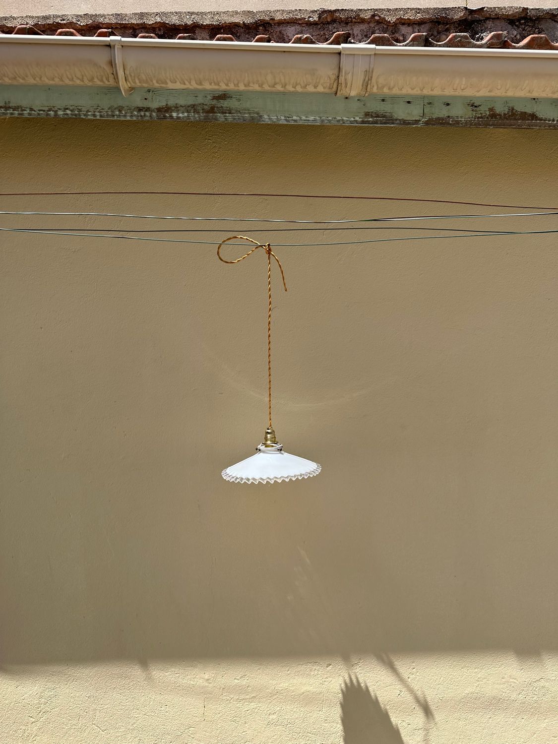 Vintage opaline suspension white and transparent claw brass electricity new
