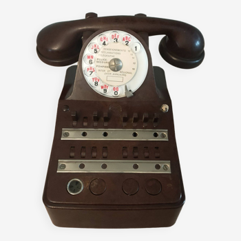 standard telephone in brown bakelite from the 1940s