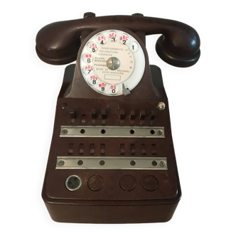 standard telephone in brown bakelite from the 1940s